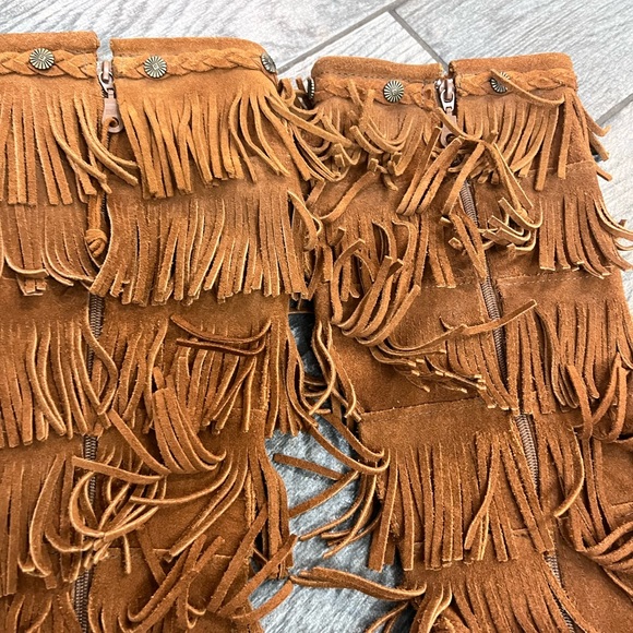 Minnetonka 5 layer Fringe Boot- Women’s Size 10- Brown - Picture 3 of 6